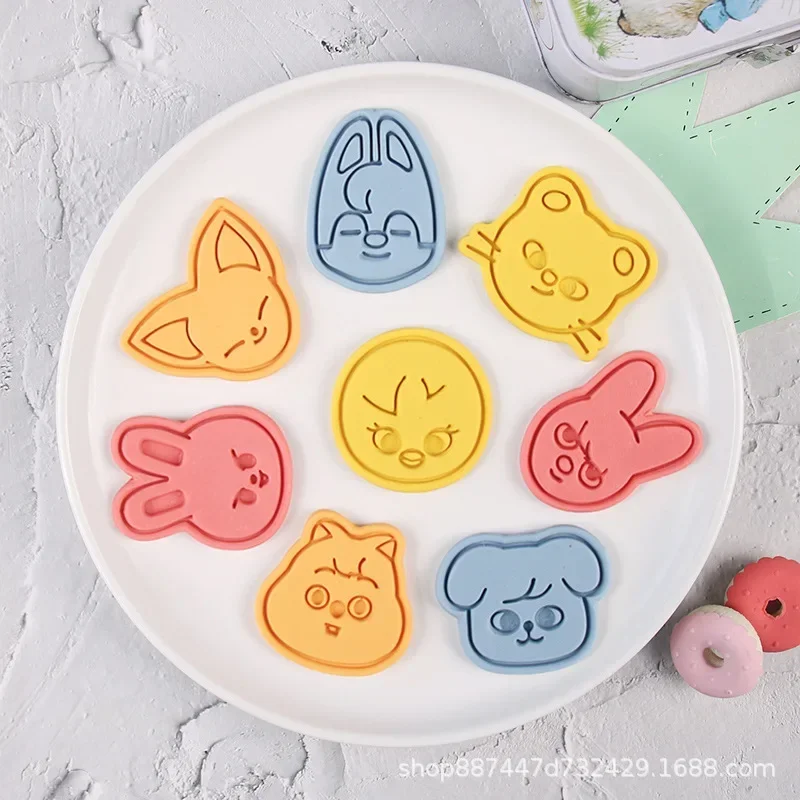 Kitchen With Baking Area - Anime S-Stray K-Kids afbeeldingen koekjesvorm figuur
